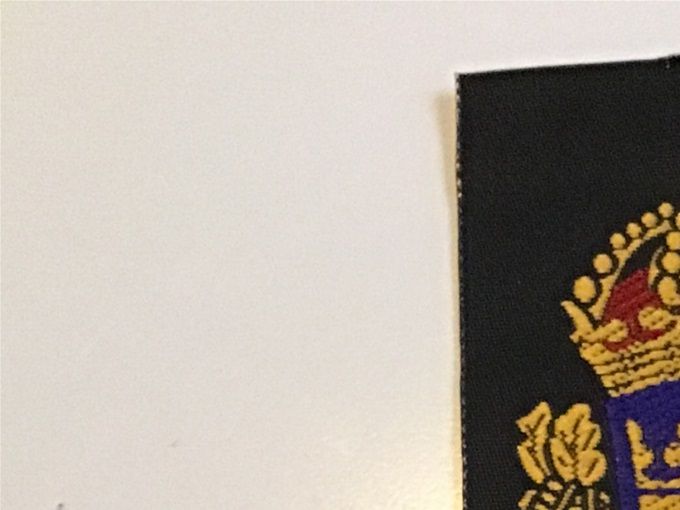 M/74? Axelklaffar vävda polisindendent