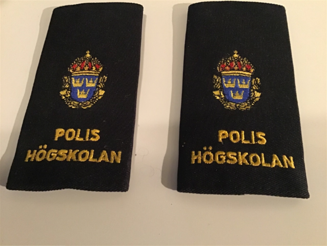 Polishögskolan broderade