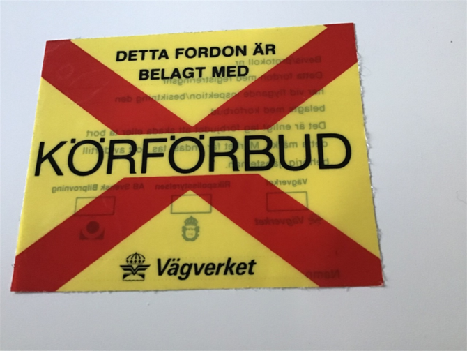 Klistermärke körförbud oanvänt