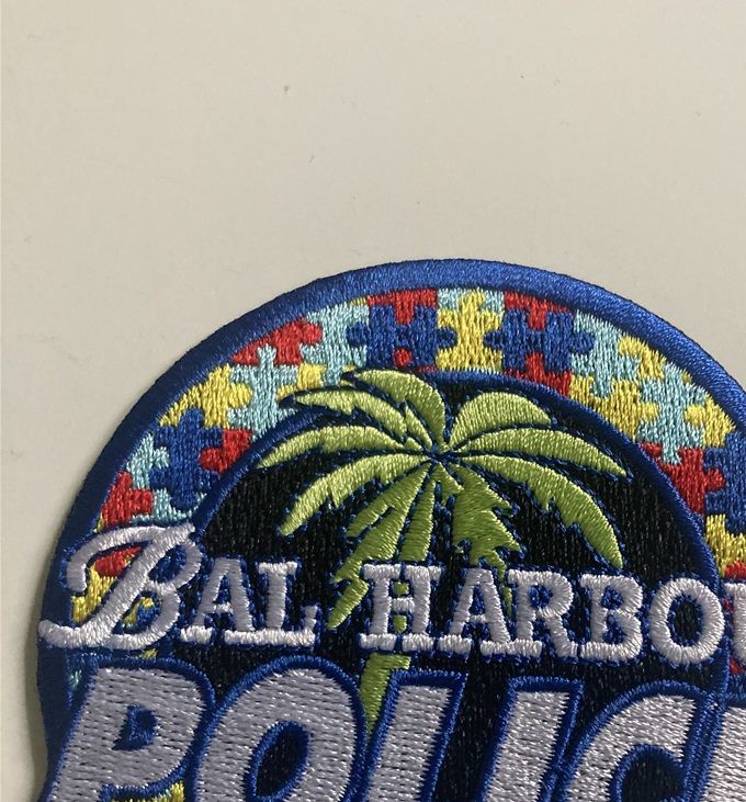 Bal Harbour är en by i Miami-Dade County, Florida