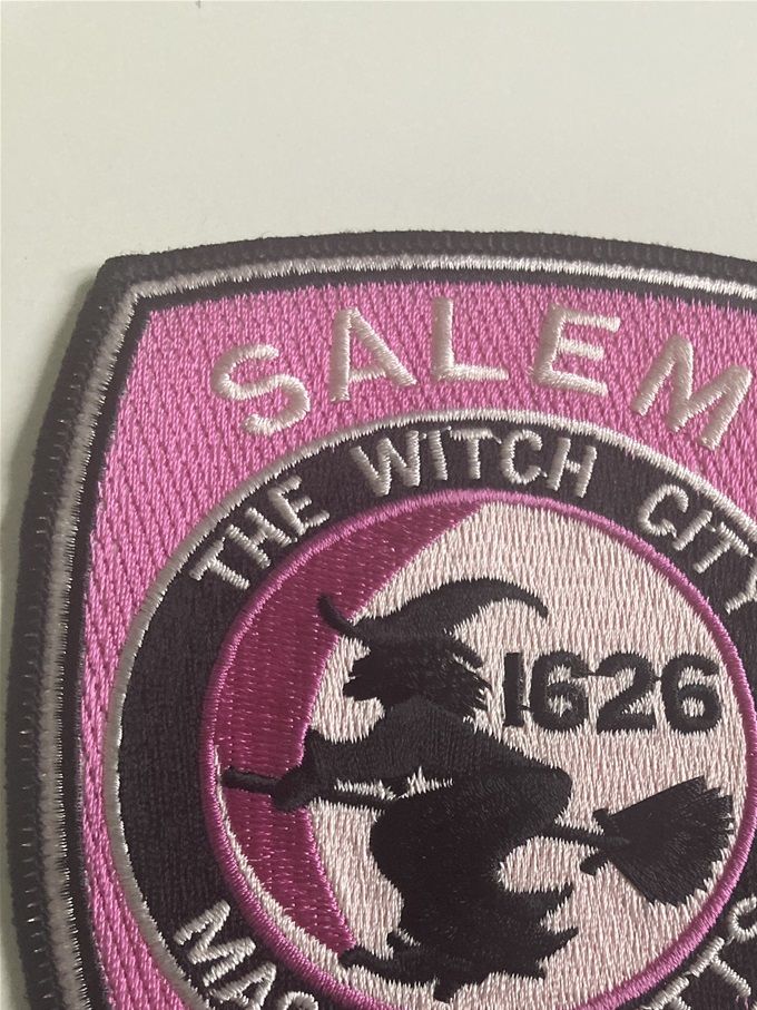 Salem i Massachusetts är en av de mest kända, och detta på grund av de beryktade häxprocesser som ägde rum här 1692-1693. Processerna resulterade i 19 verkställda dödsdomar och ytterligare ett antal döda, främst på grund av umbäranden i fängelset.